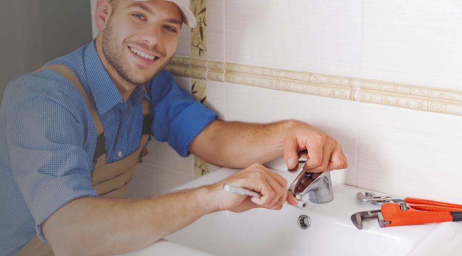 Handle or spout repair in Aldrich, MO